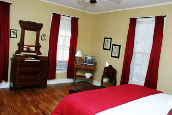 Upstairs Guest Suite #2